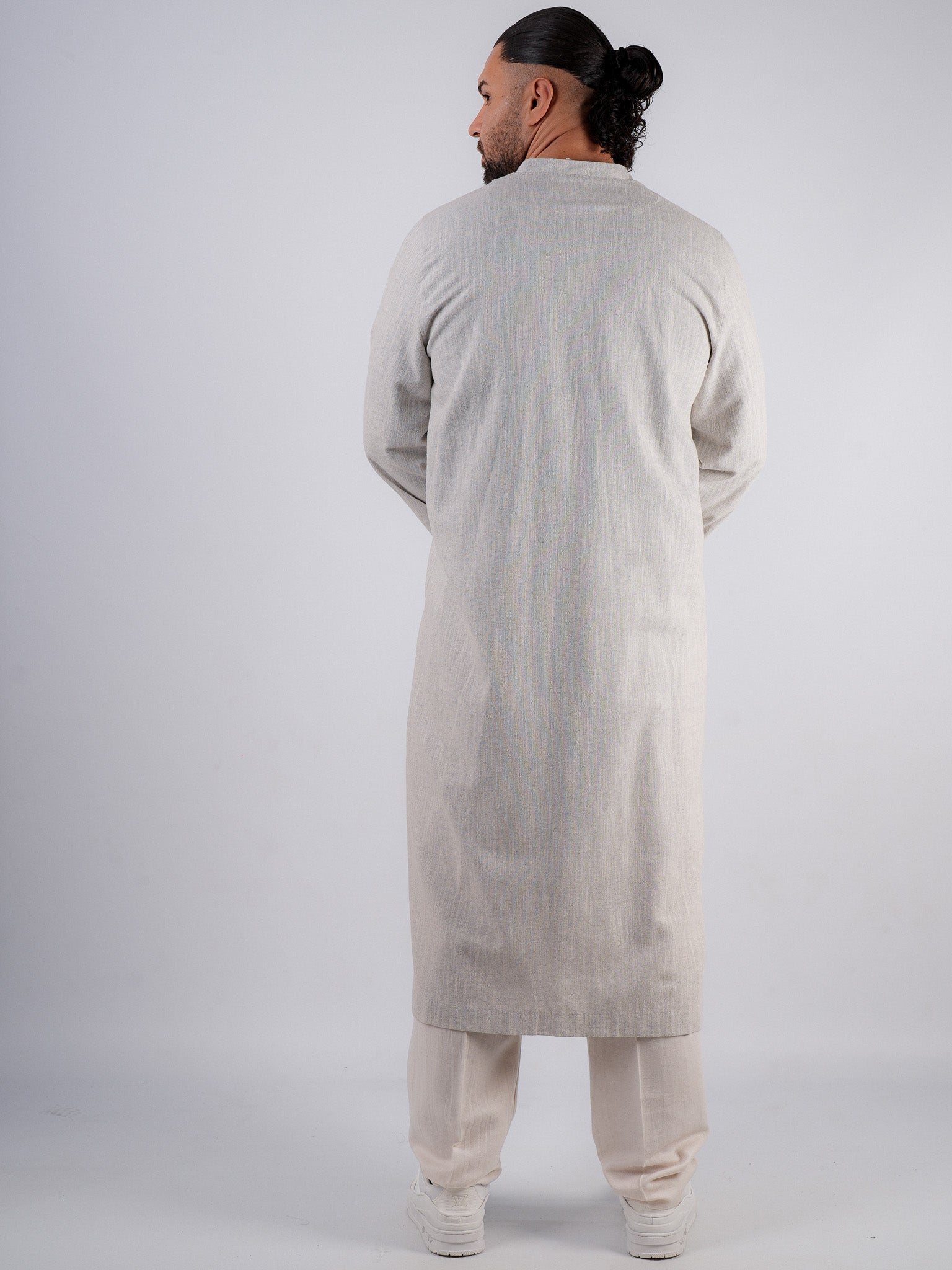 Jubba Al Firdaws – Naturgrau