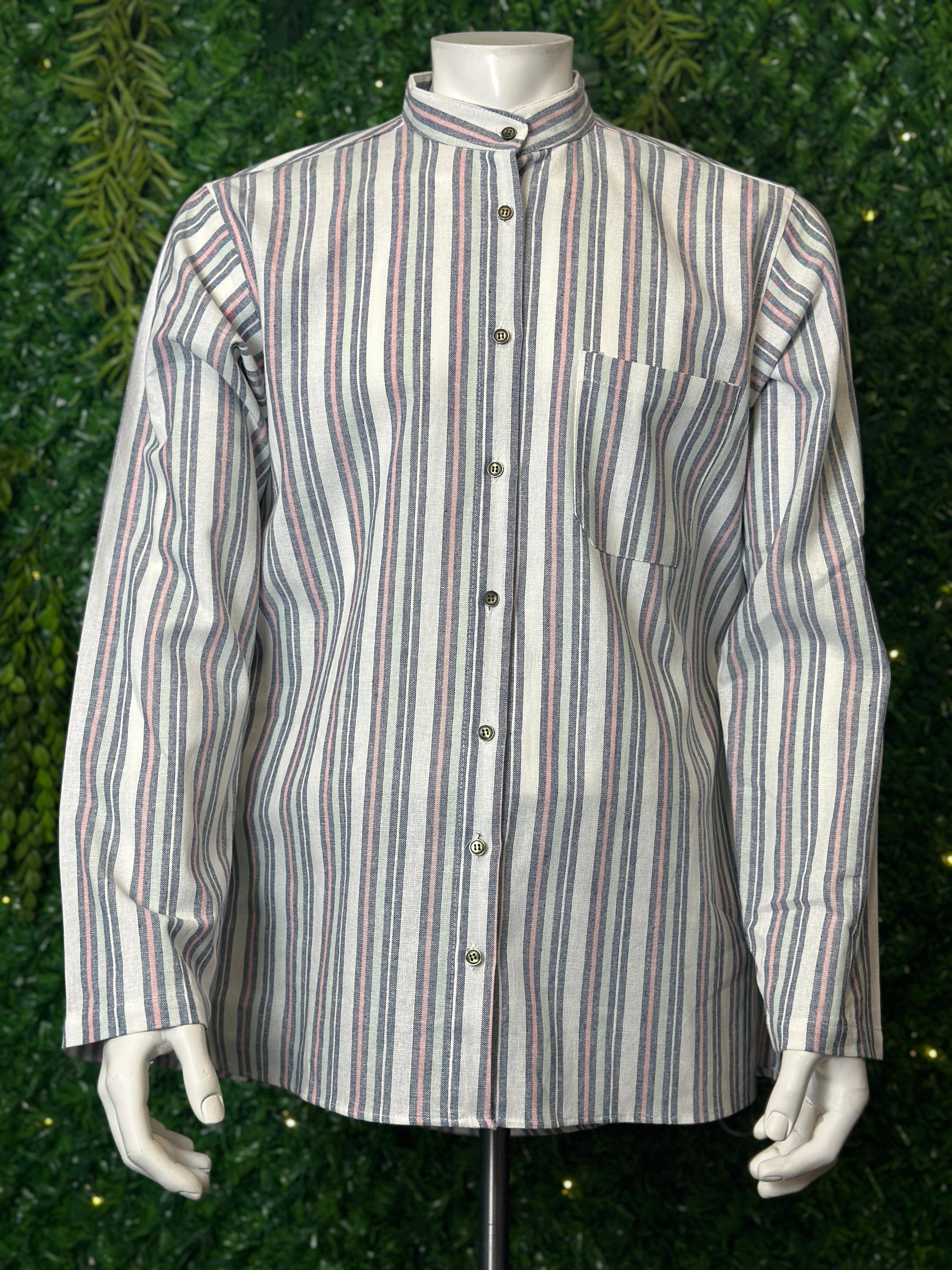 Gestreiftes Hemd, farbig