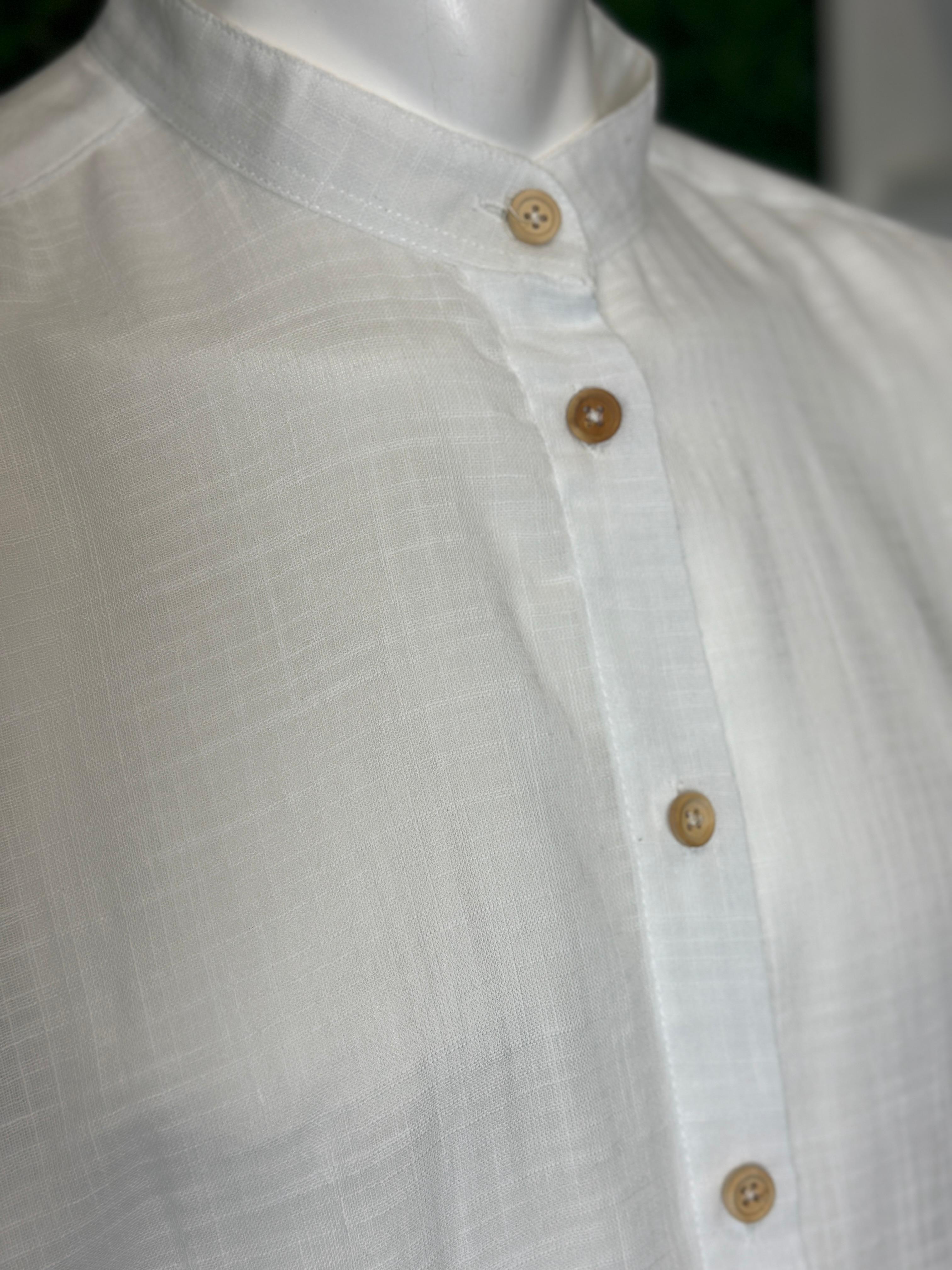 Hemd aus Leinen, weiß