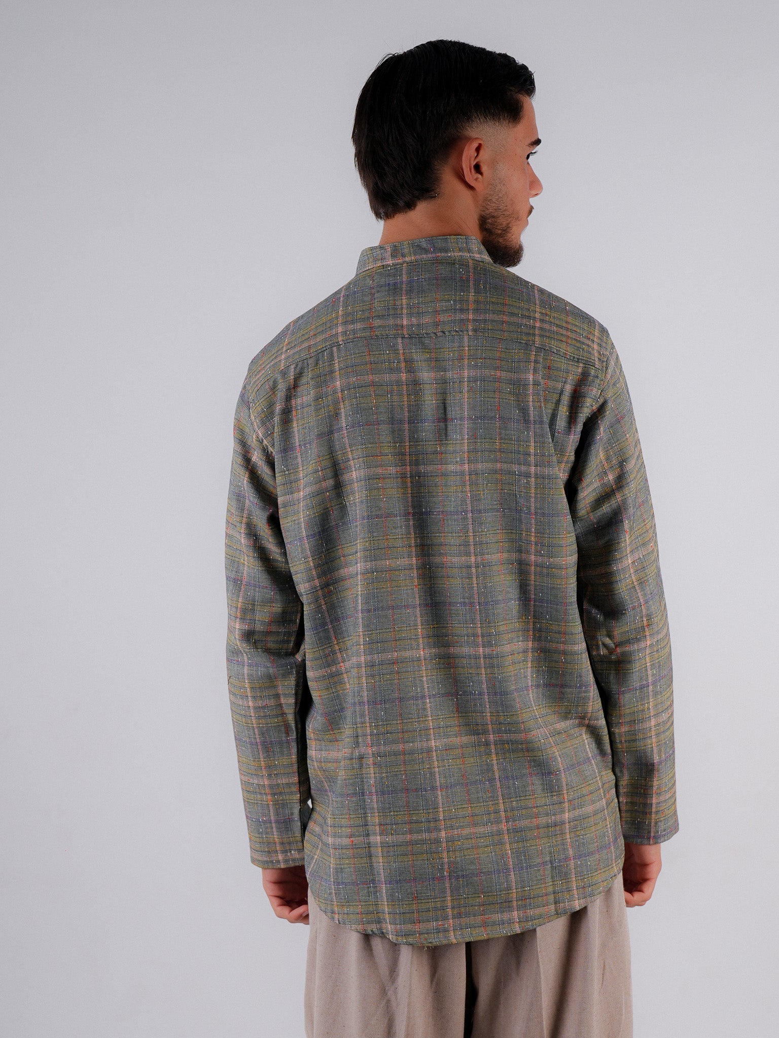 Hemd Idris Karo – Grün und modern