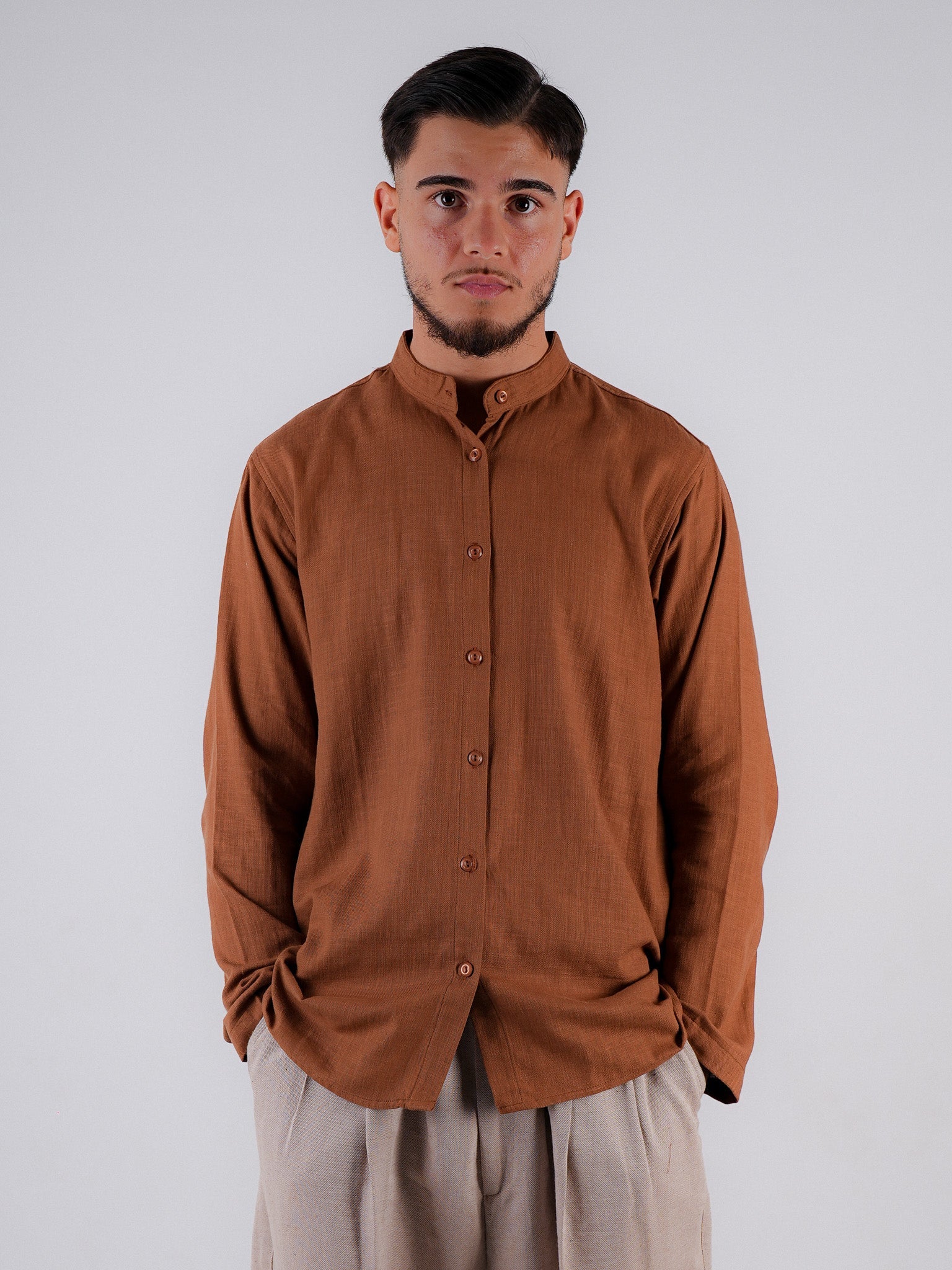 Hemd Farid Braun – Warm und traditionell