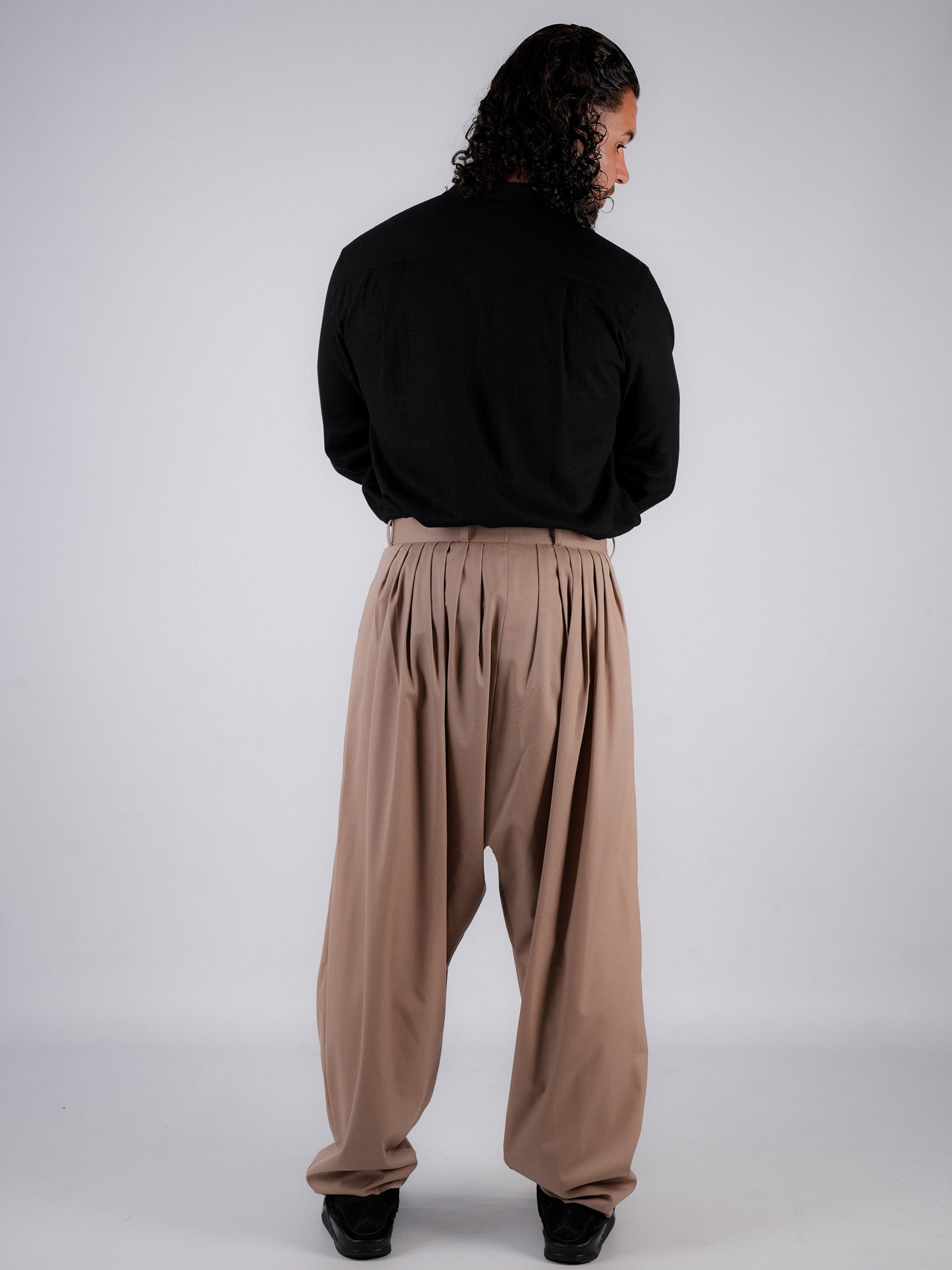 Salvar Medina 7 Bundfalten – Beige