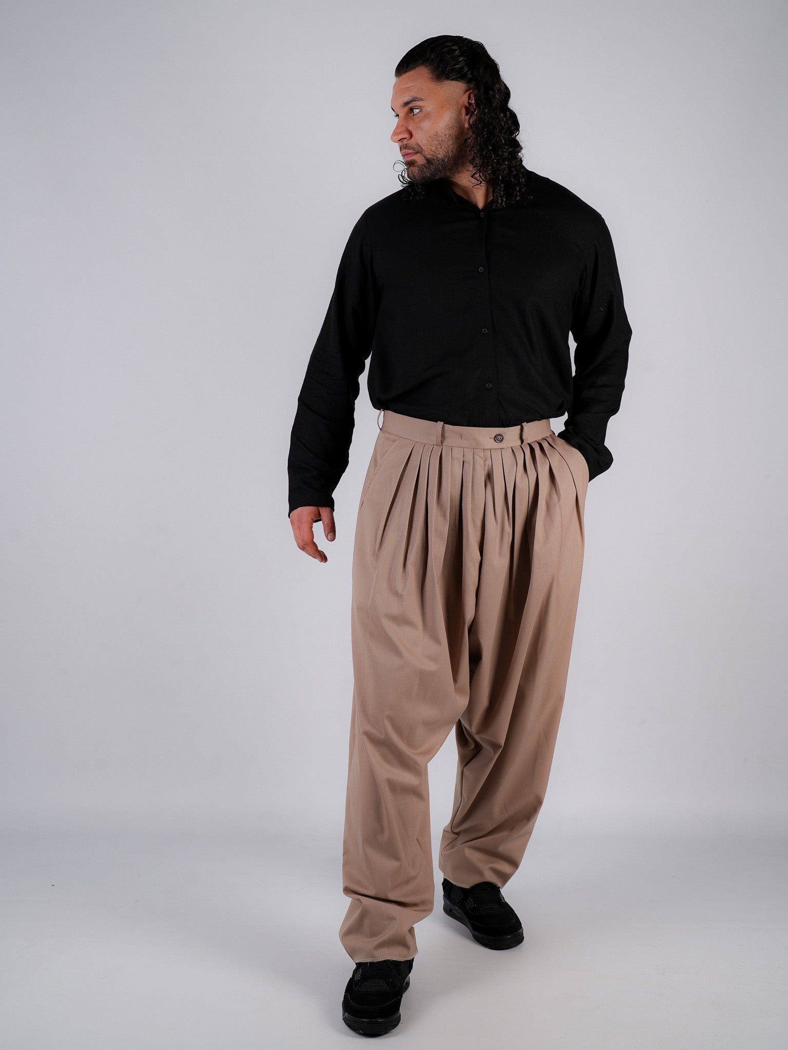 Salvar Medina 7 Bundfalten – Beige