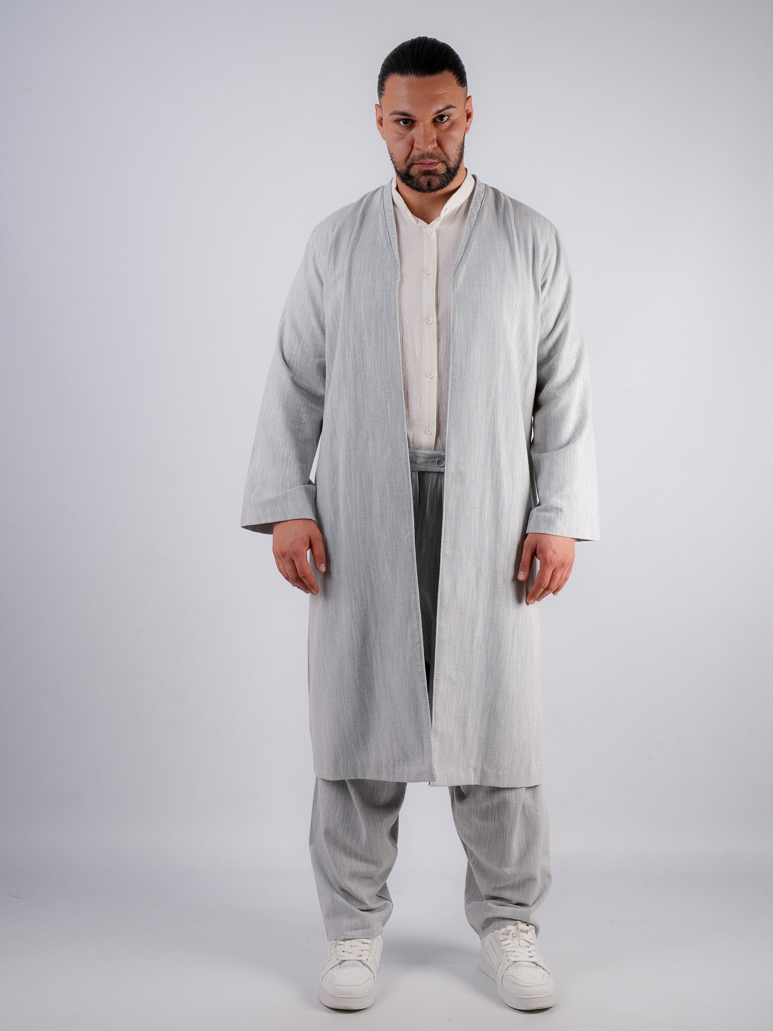 Jubba As-Safa – Hellgrau