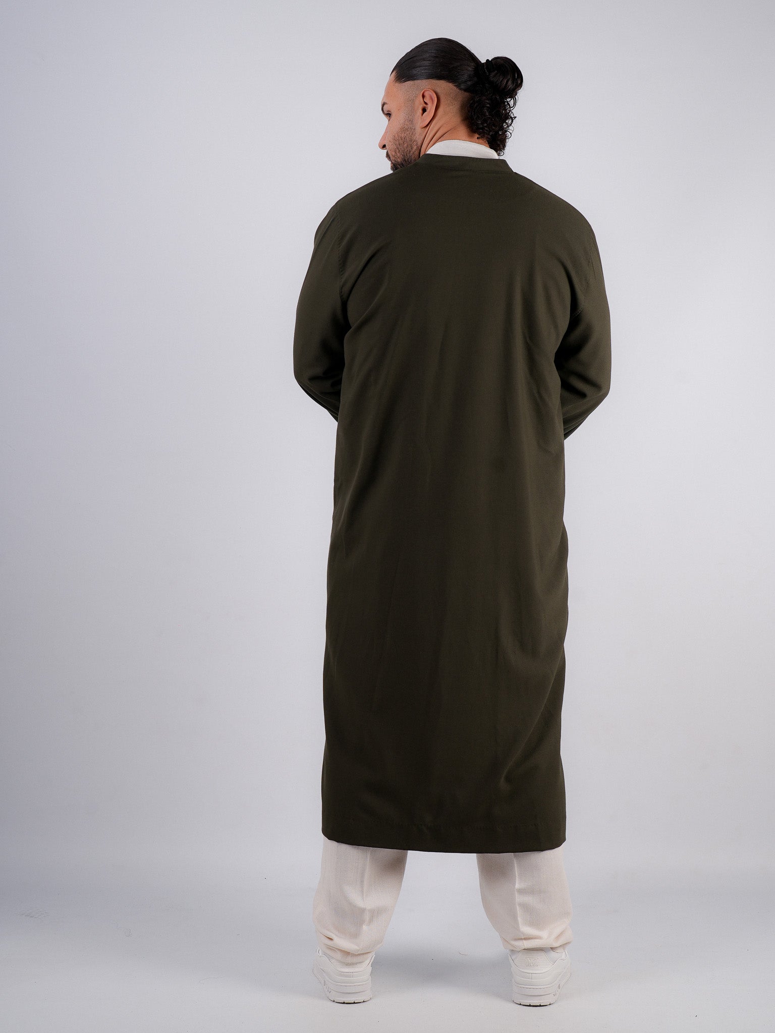 Jubba Omar – Dunkelgrün Klassisch