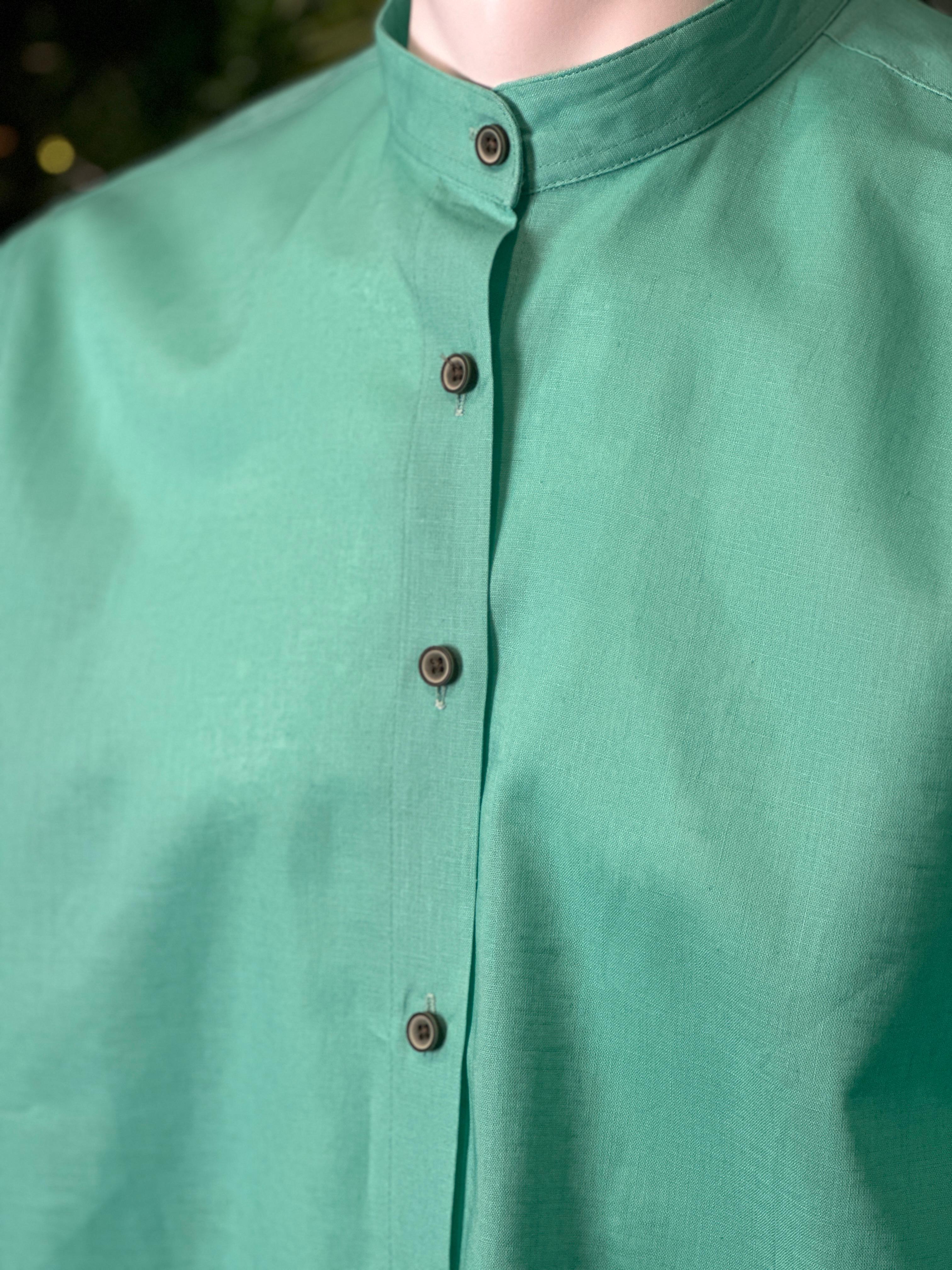 Hemd, aus Leinen, grün