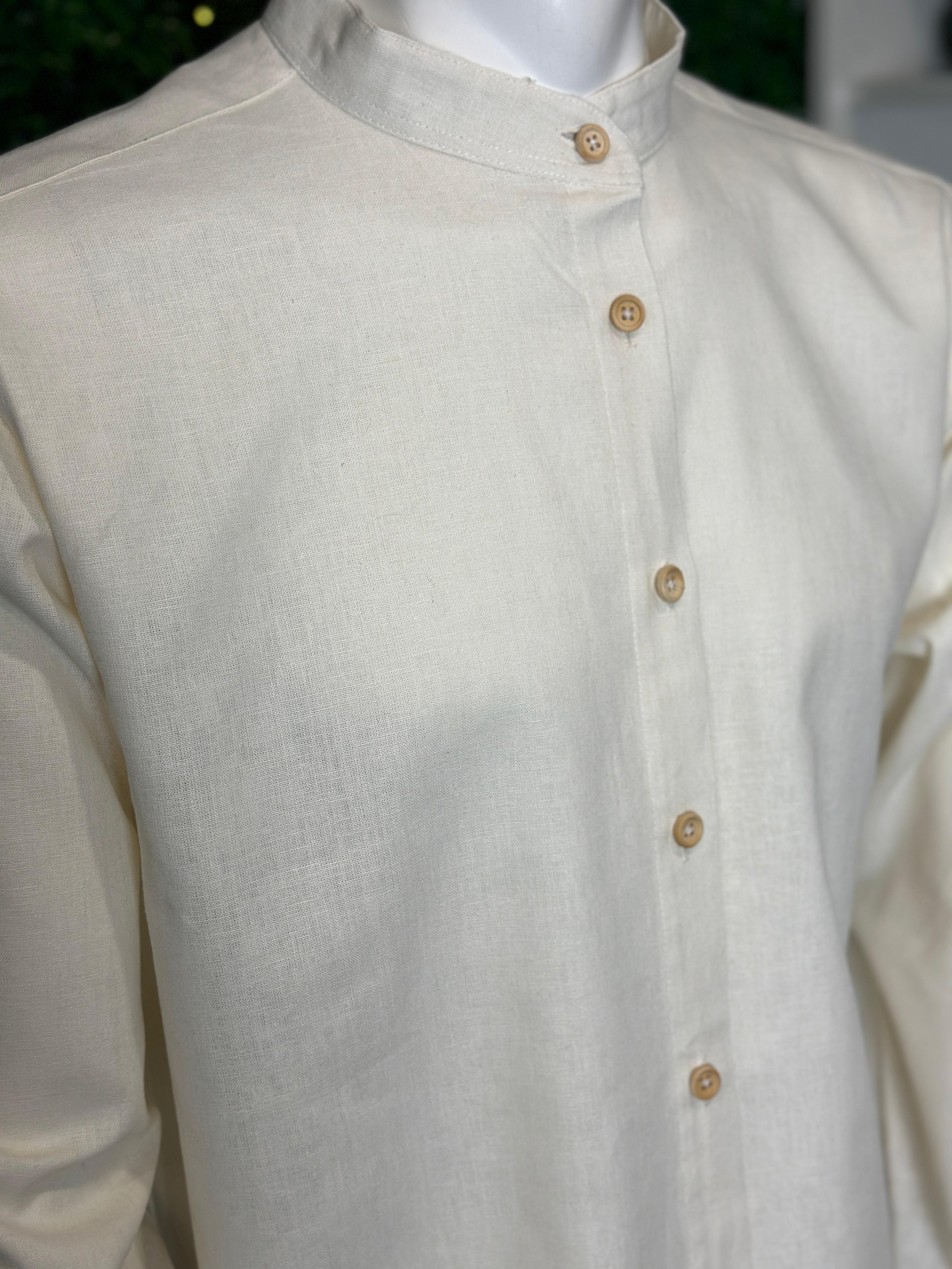 Hemd aus Leinen, Creme