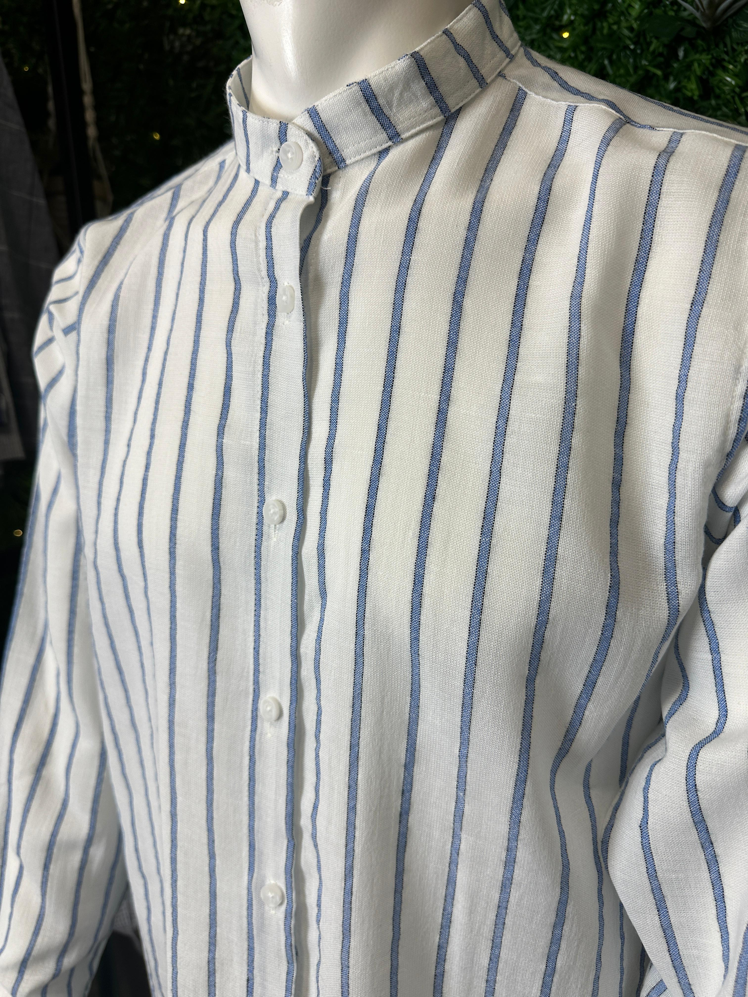 Gestreiftes Hemd, weiß/blau